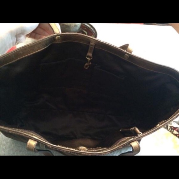 Large Signature Stripe Brown/Bronze Tote - Picture 4 of 8